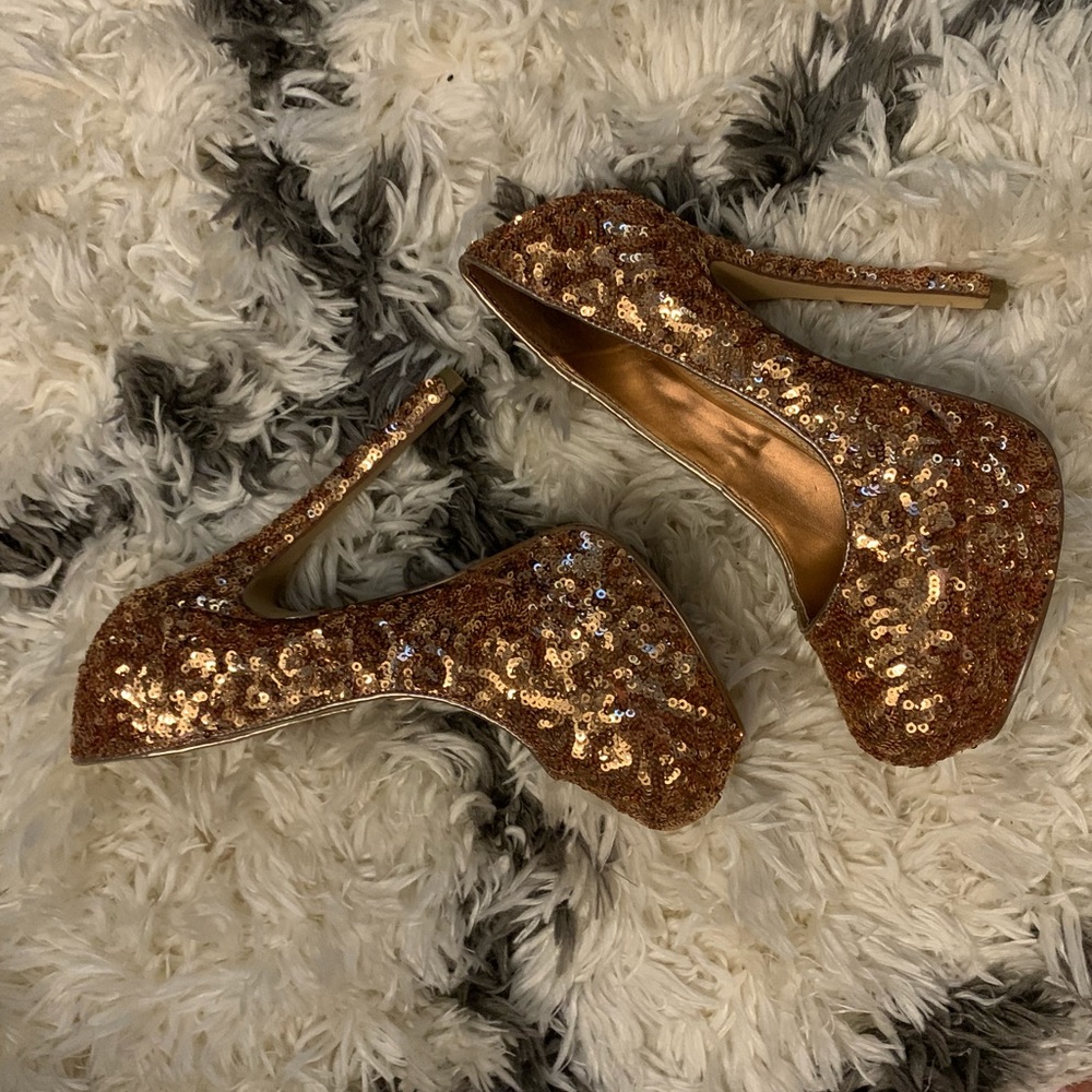 Sequins Platform Bronze Pumps